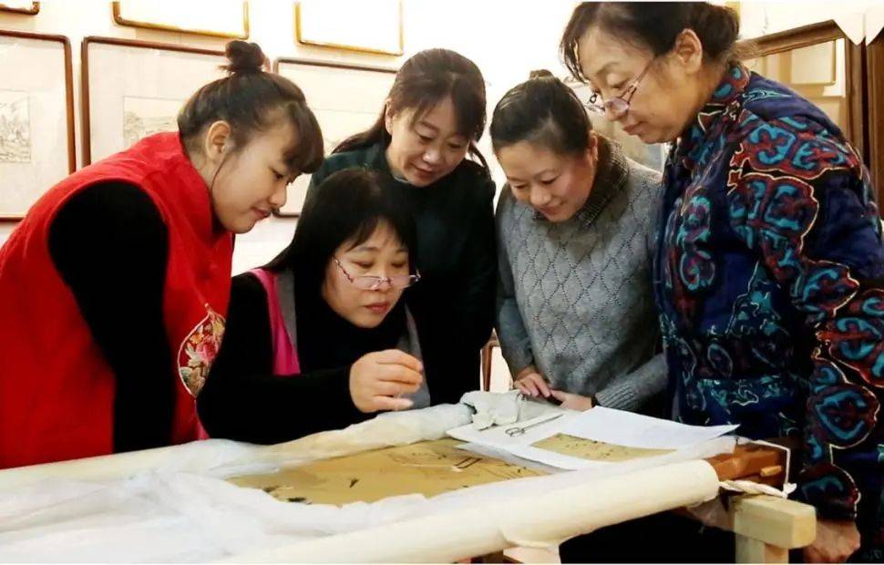 技进家”“项目进家”项目——满族民间手工刺绣培训招募令pg电子娱乐平台传承非遗技
