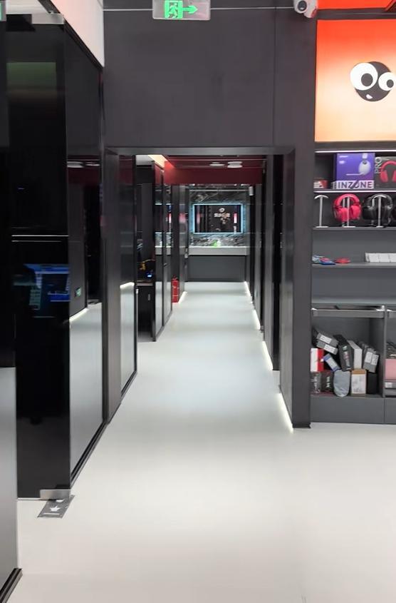 开网咖开业后顾客没几个很心塞：实体店好难pg电子试玩网站免费38岁男子投资几十万(图4)